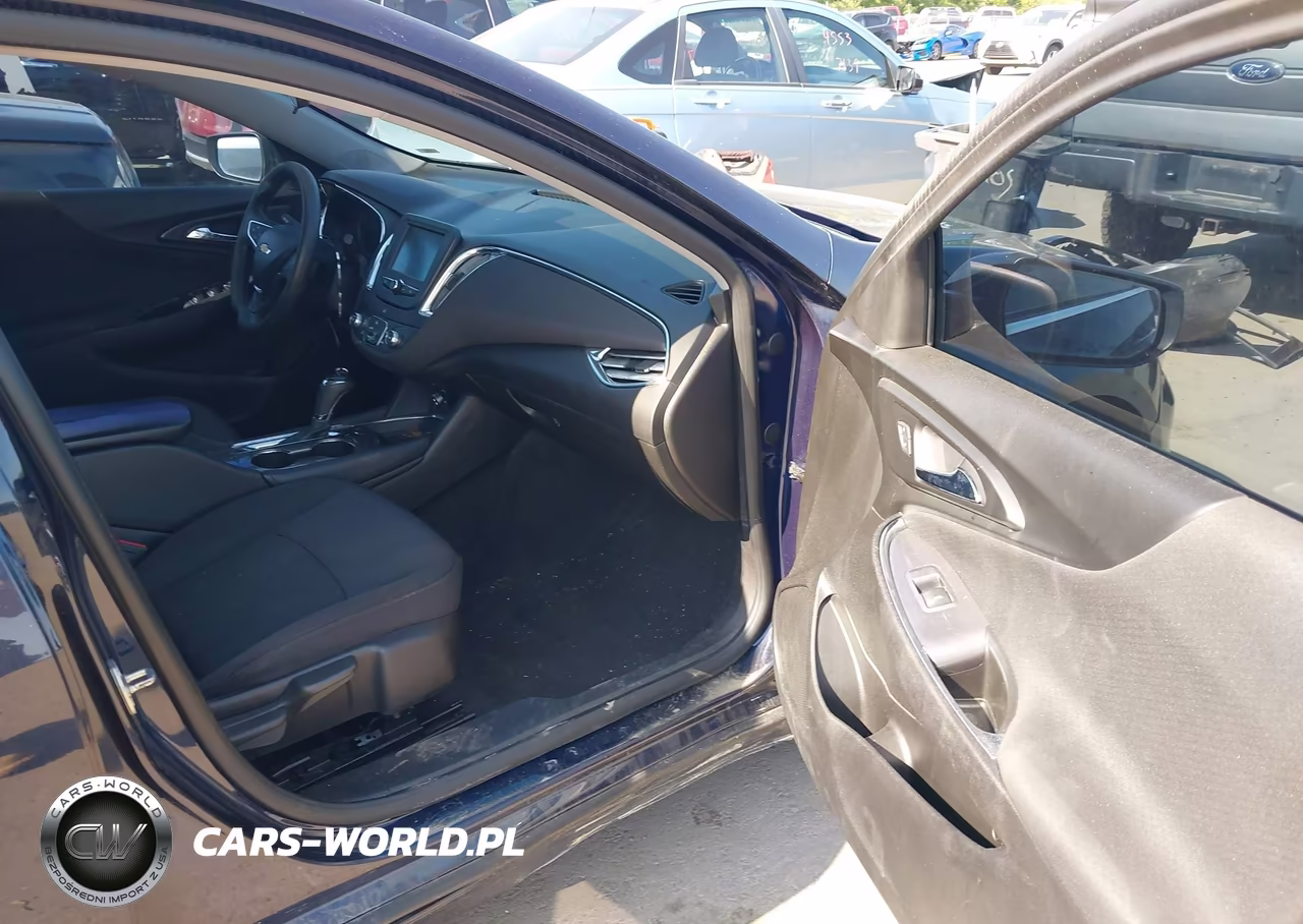 2017 Chevrolet Malibu 1Lt VIN:1G1ZE5ST2HF216043 - 5