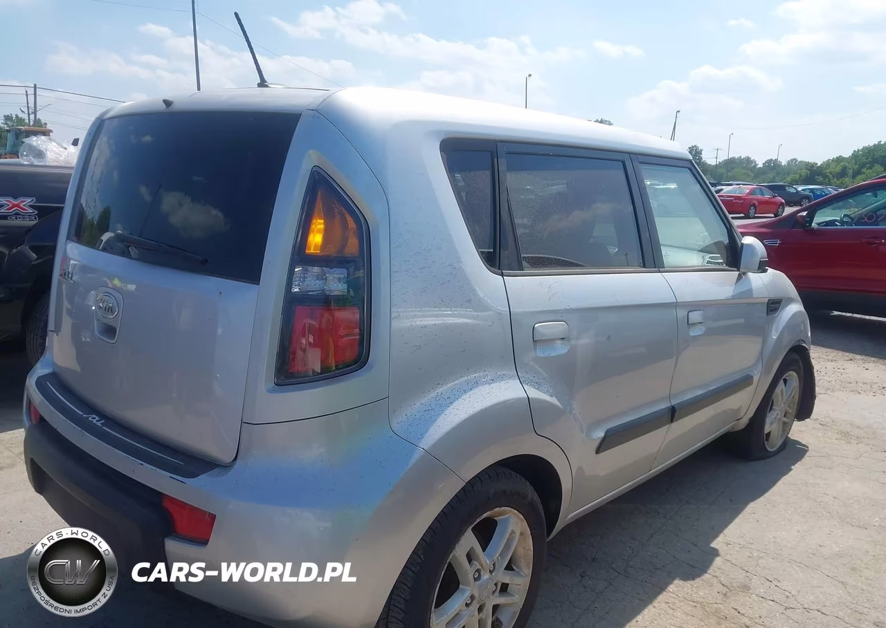 2010 Kia Soul + VIN:KNDJT2A26A7112351 - 4