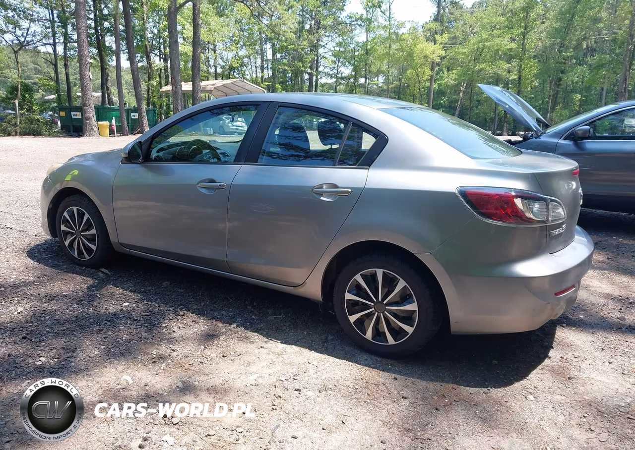 2013 Mazda Mazda3 I Sport VIN:JM1BL1U72D1757138 - 3