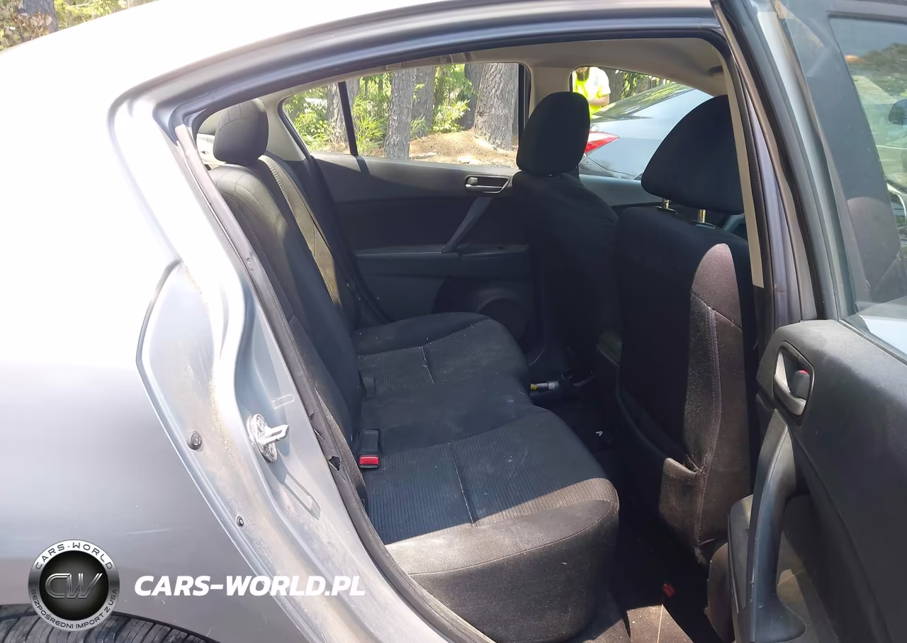 2013 Mazda Mazda3 I Sport VIN:JM1BL1U72D1757138 - 8