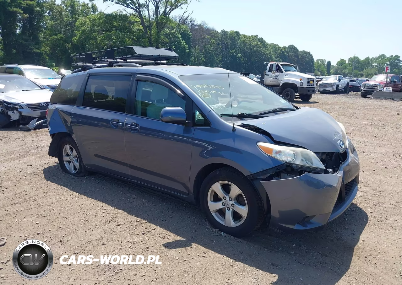2014 Toyota Sienna Le V6 8 Passenger – zdjęcie 1 z 16