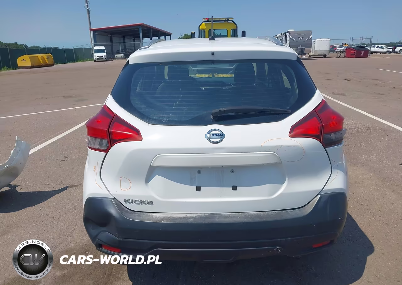 2019 Nissan Kicks S VIN:3N1CP5CU7KL495780 - 17