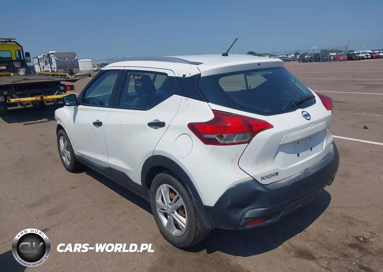 2019 Nissan Kicks S VIN:3N1CP5CU7KL495780 - 3