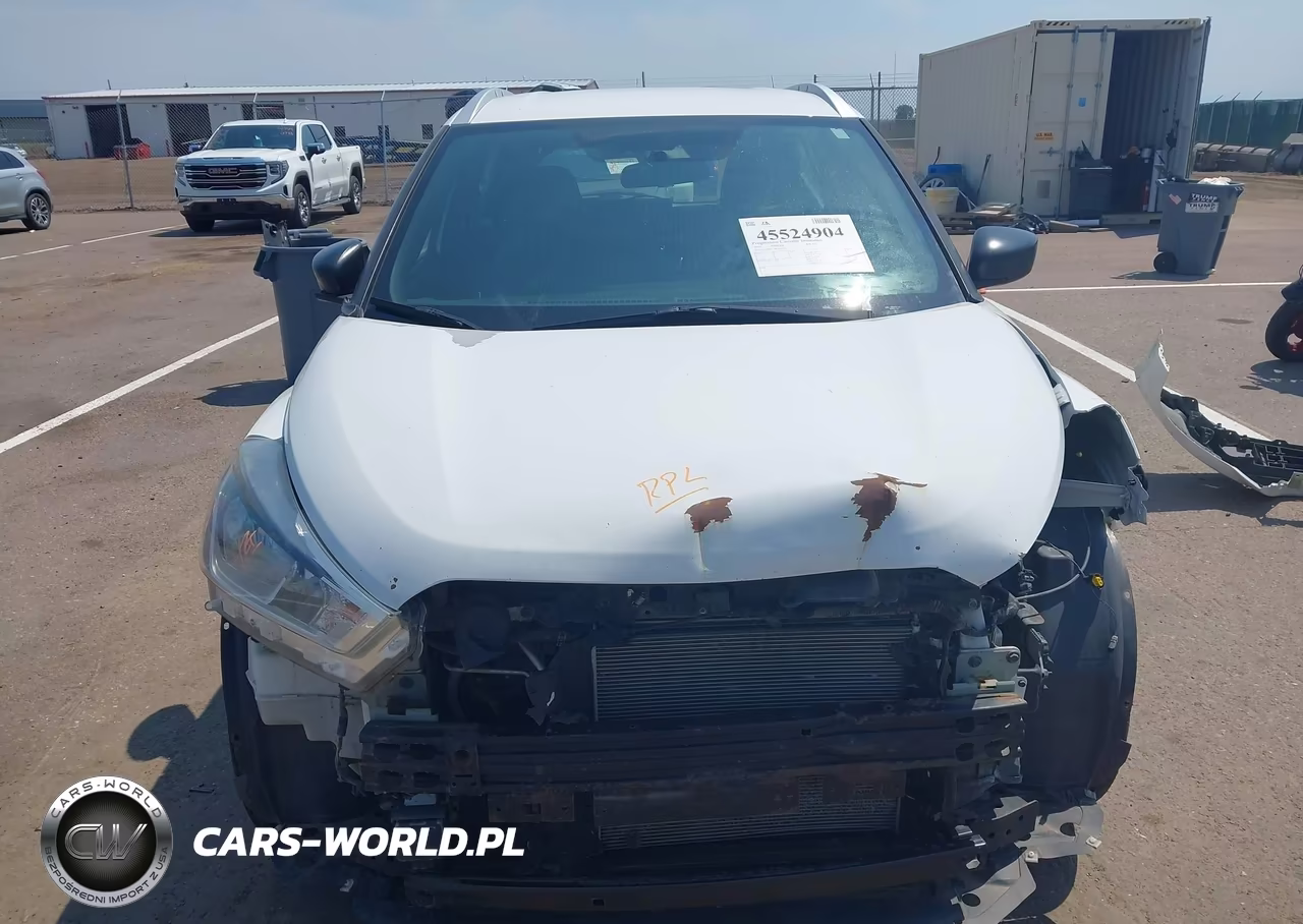 2019 Nissan Kicks S VIN:3N1CP5CU7KL495780 - 6