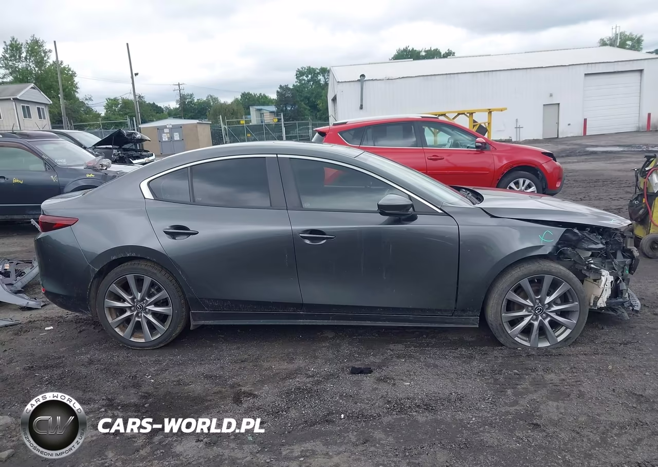 2024 Mazda Mazda3 2.5 S Preferred VIN:3MZBPACM2RM424456 - 13