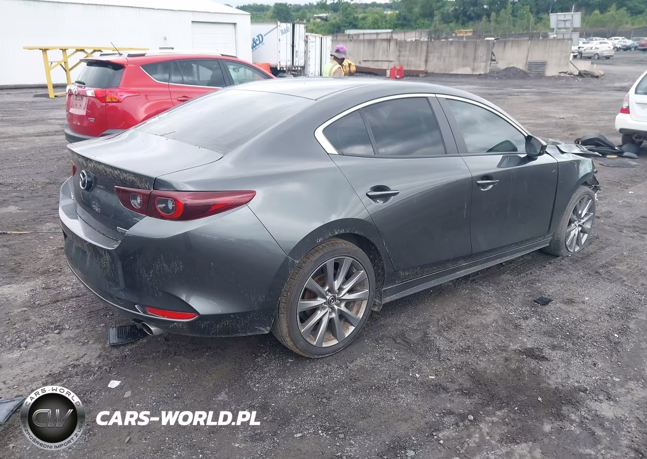 2024 Mazda Mazda3 2.5 S Preferred VIN:3MZBPACM2RM424456 - 4