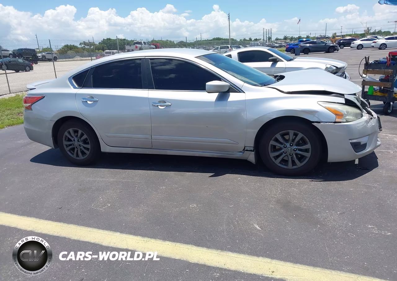 2015 Nissan Altima 2.5 S VIN:1N4AL3AP3FN903611 - 14