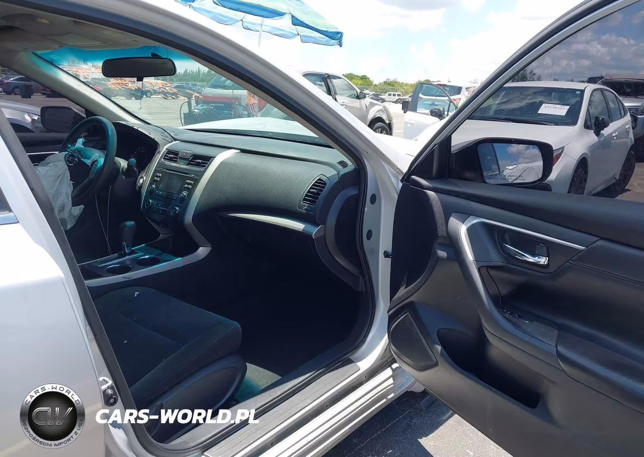 2015 Nissan Altima 2.5 S VIN:1N4AL3AP3FN903611 - 5