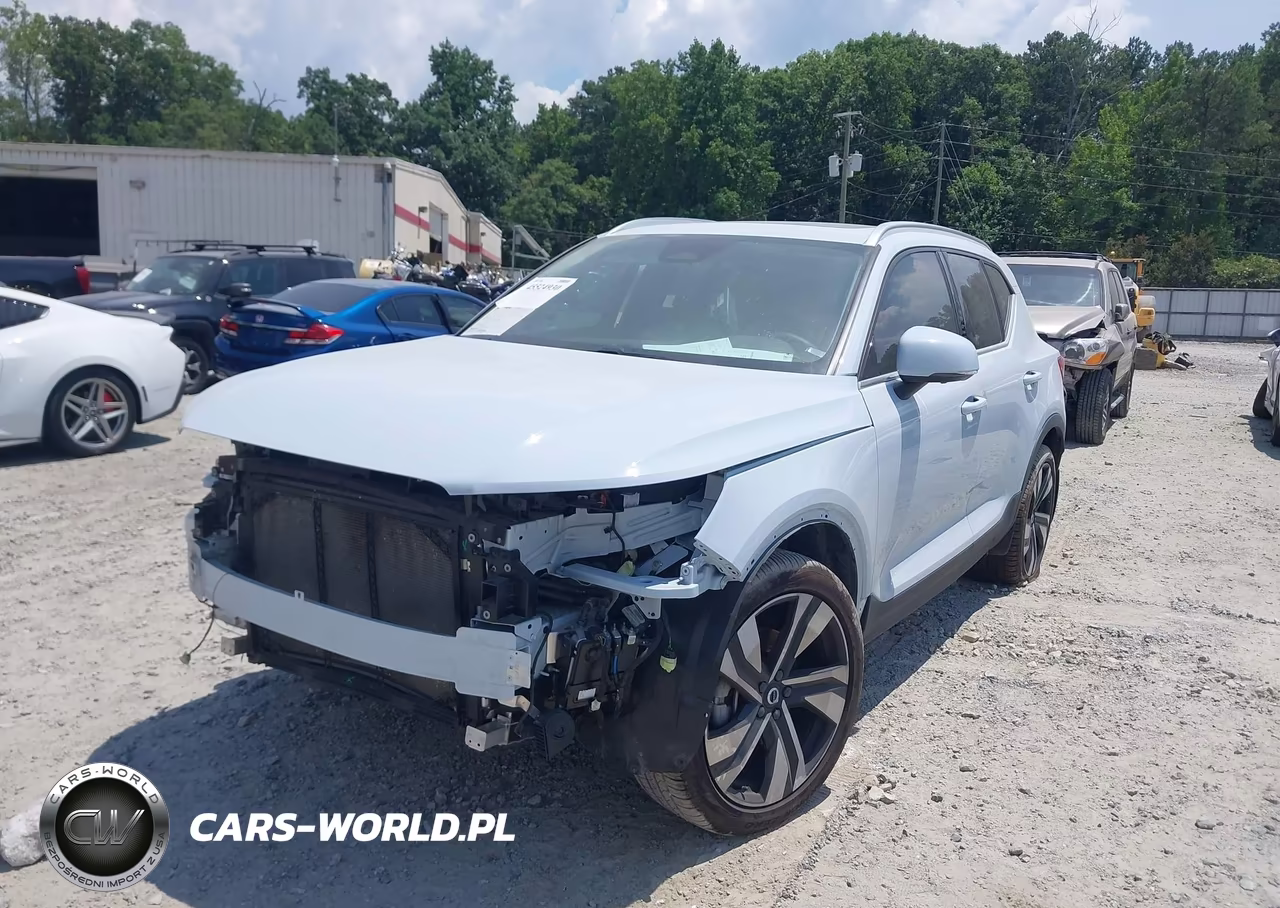 2024 Volvo Xc40 B5 Plus Bright Theme VIN:YV4L12UE1R2378533 - 2