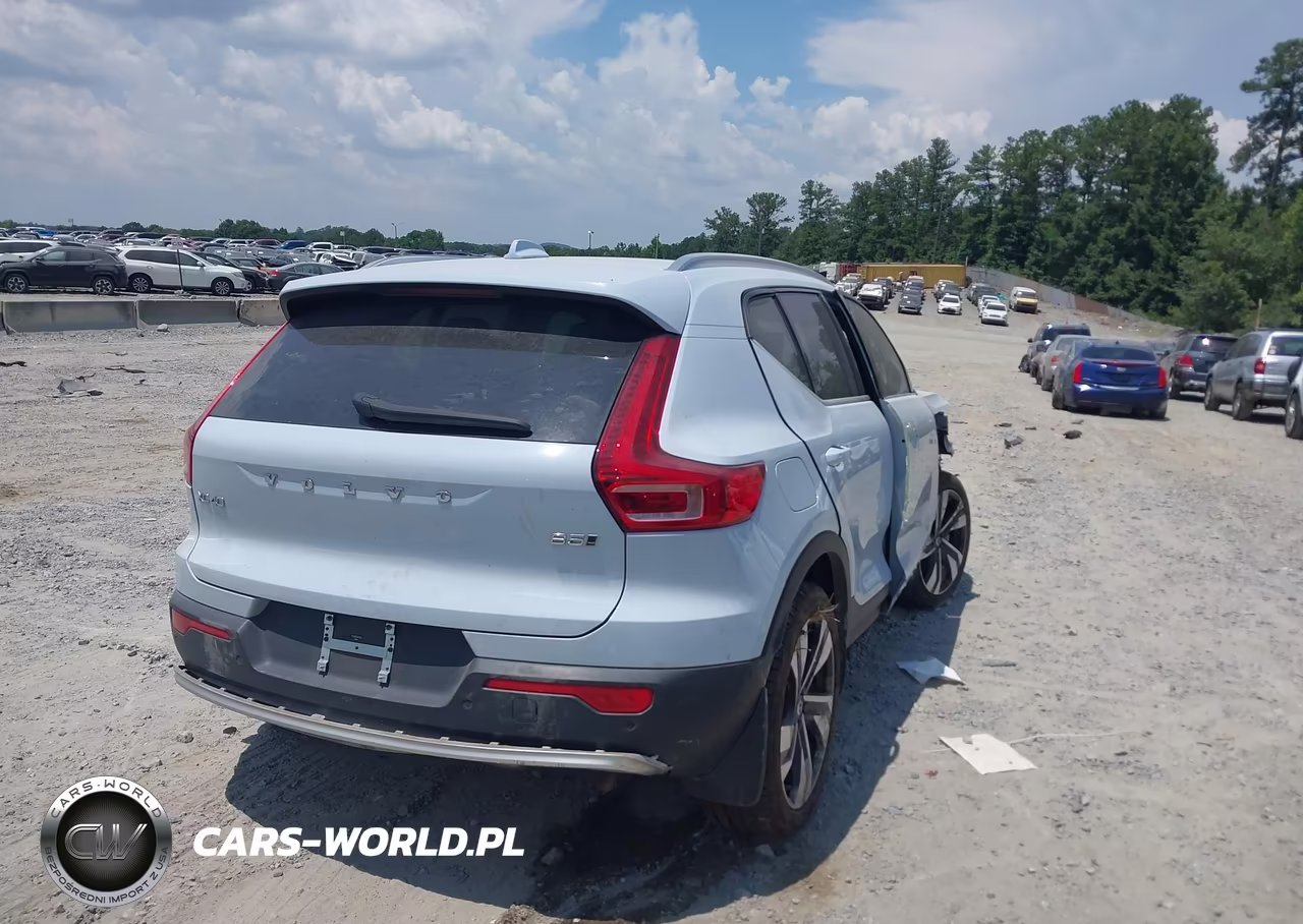2024 Volvo Xc40 B5 Plus Bright Theme VIN:YV4L12UE1R2378533 - 4