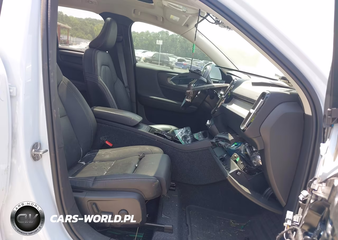 2024 Volvo Xc40 B5 Plus Bright Theme VIN:YV4L12UE1R2378533 - 5