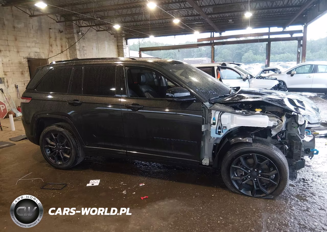 2023 Jeep Grand Cherokee 4Xe 30Th Anniversary VIN:1C4RJYB62P8905100 - 13