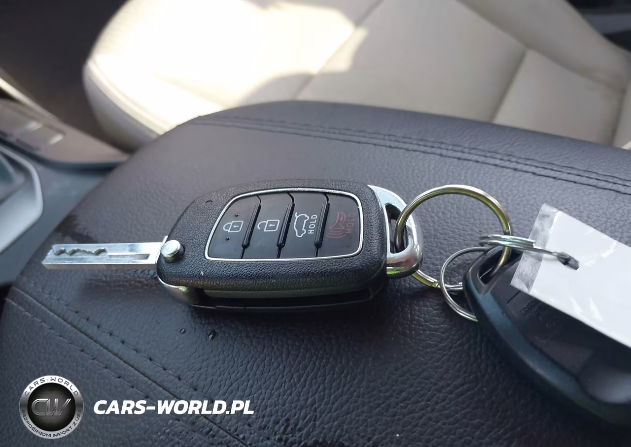 2017 Hyundai Santa Fe Sport 2.4L VIN:5XYZU3LB8HG400081 - 11
