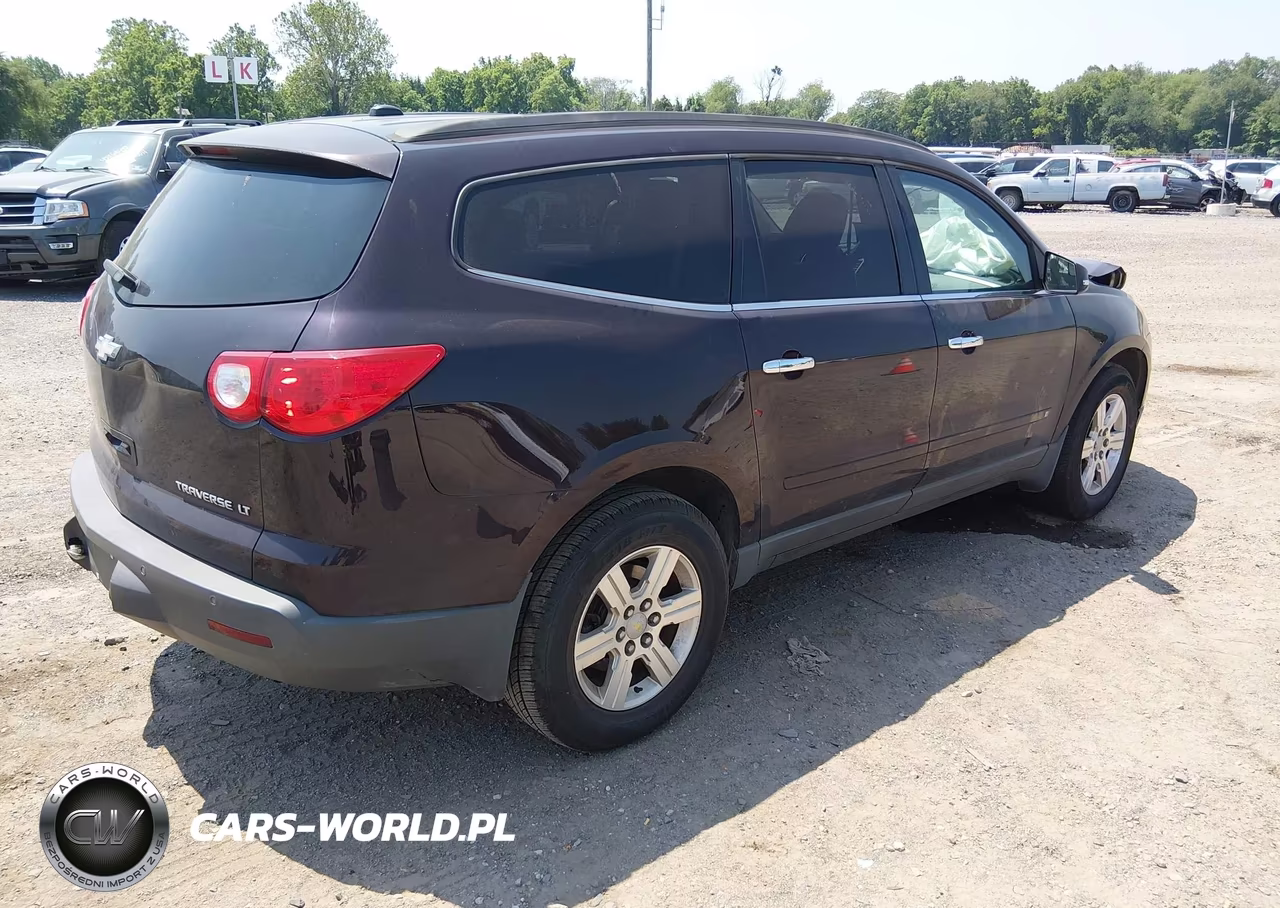 2010 Chevrolet Traverse Lt VIN:1GNLRGED8AS154752 - 4