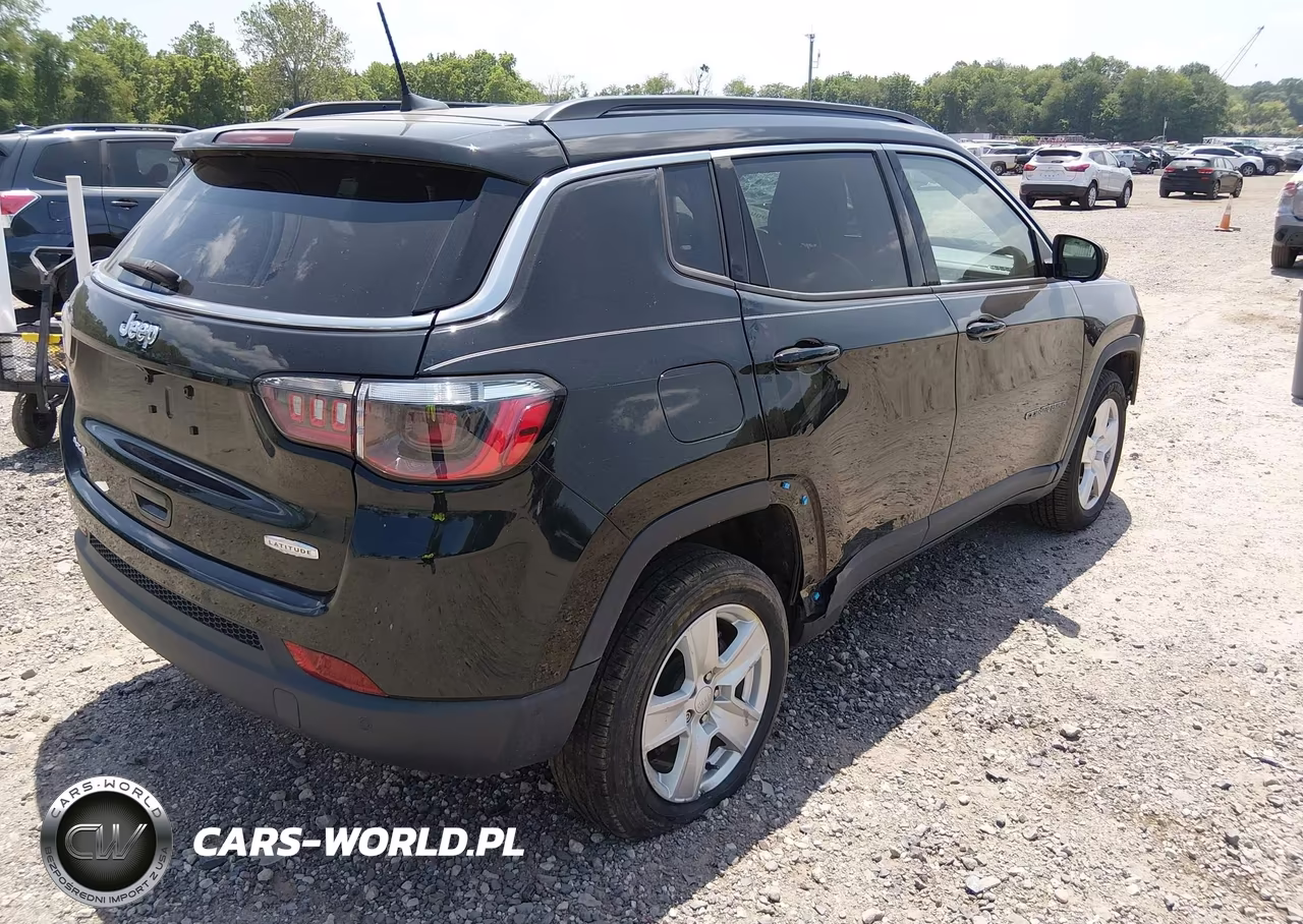2022 Jeep Compass Latitude 4X4 VIN:3C4NJDBBXNT136199 - 4