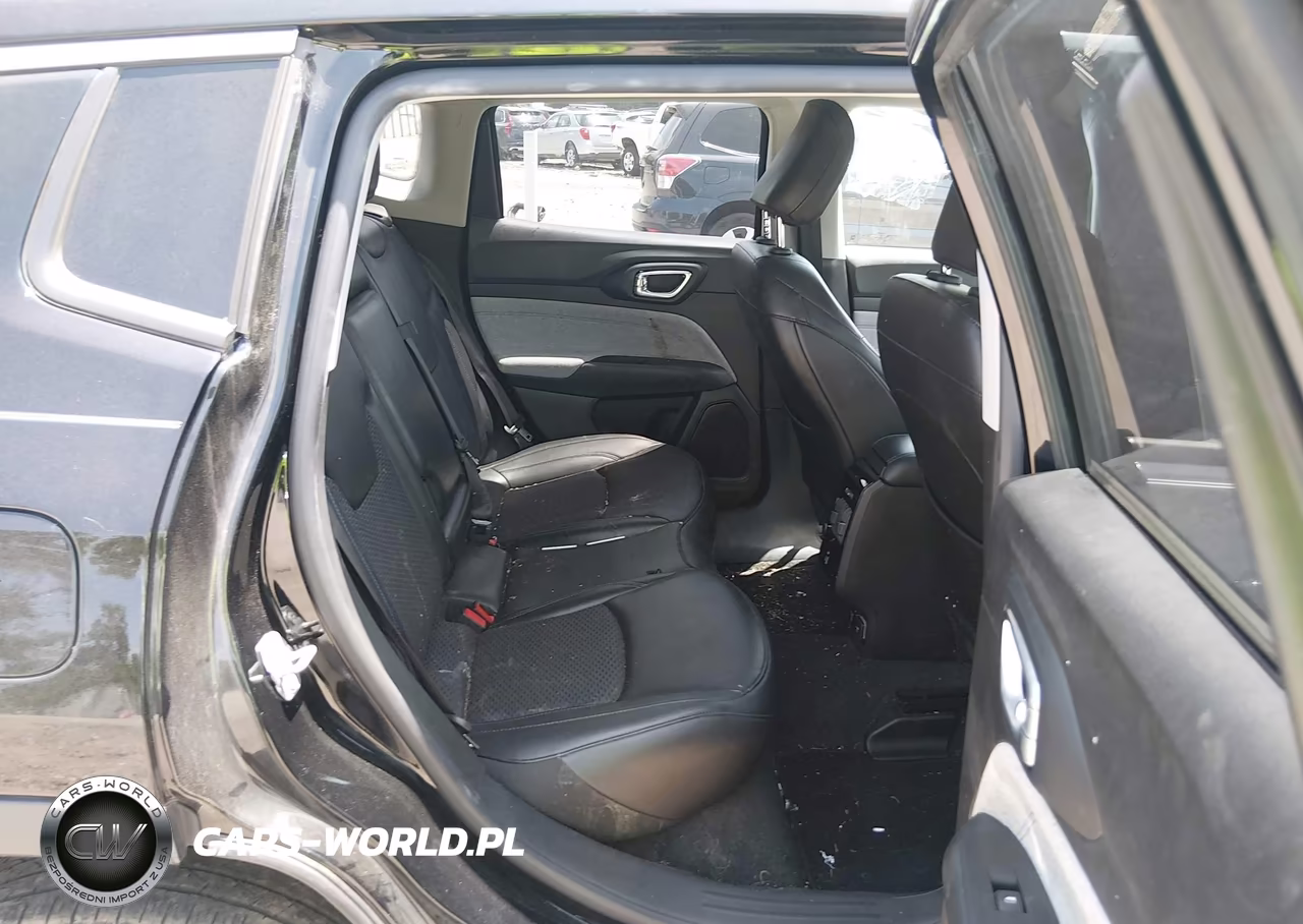 2022 Jeep Compass Latitude 4X4 VIN:3C4NJDBBXNT136199 - 8