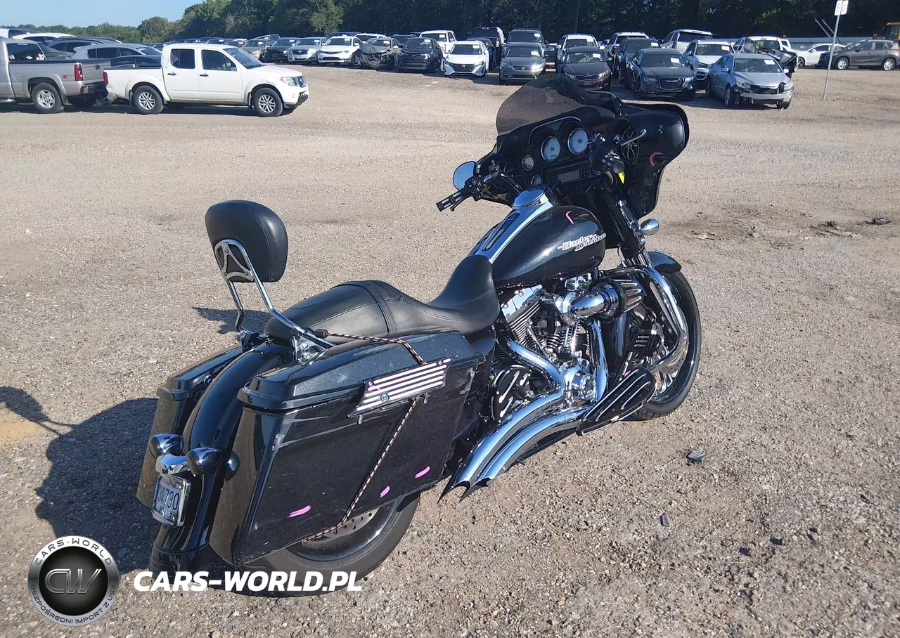 2013 Harley-Davidson Flhx Street Glide VIN:1HD1KBM14DB693872 - 4