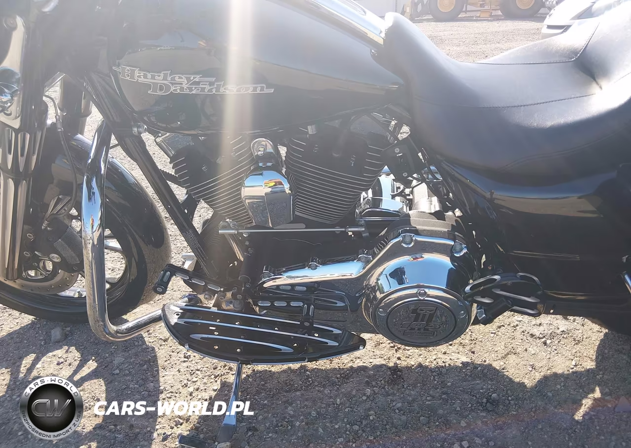 2013 Harley-Davidson Flhx Street Glide VIN:1HD1KBM14DB693872 - 9