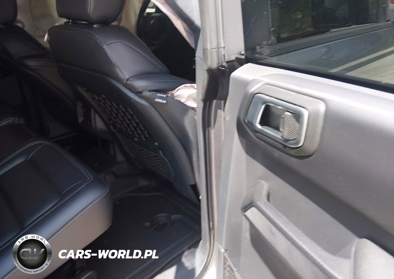 2025 Ford Bronco Badlands VIN:1FMEE9BP7SLB41697 - 8