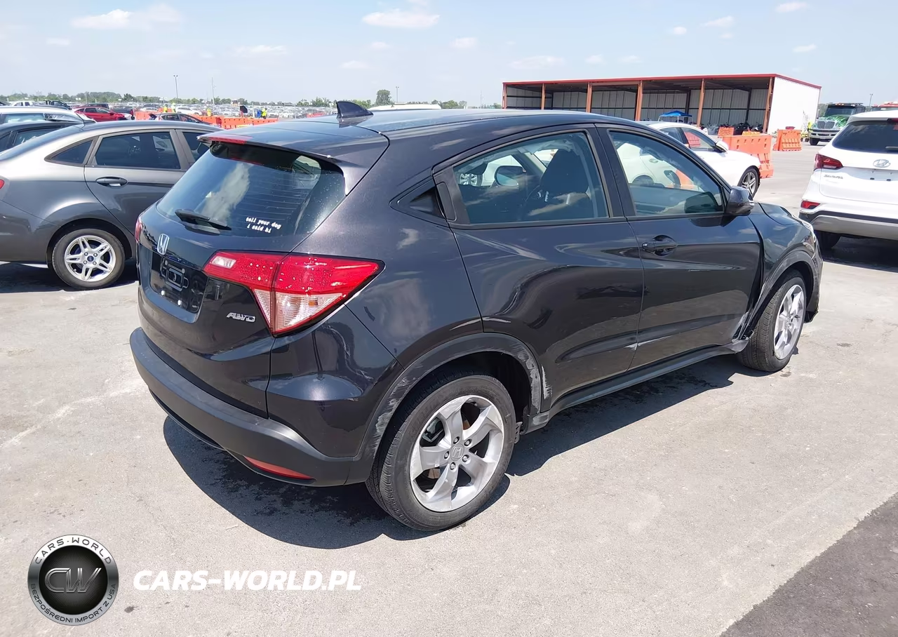2017 Honda Hr-V Lx VIN:3CZRU6H32HG704621 - 4