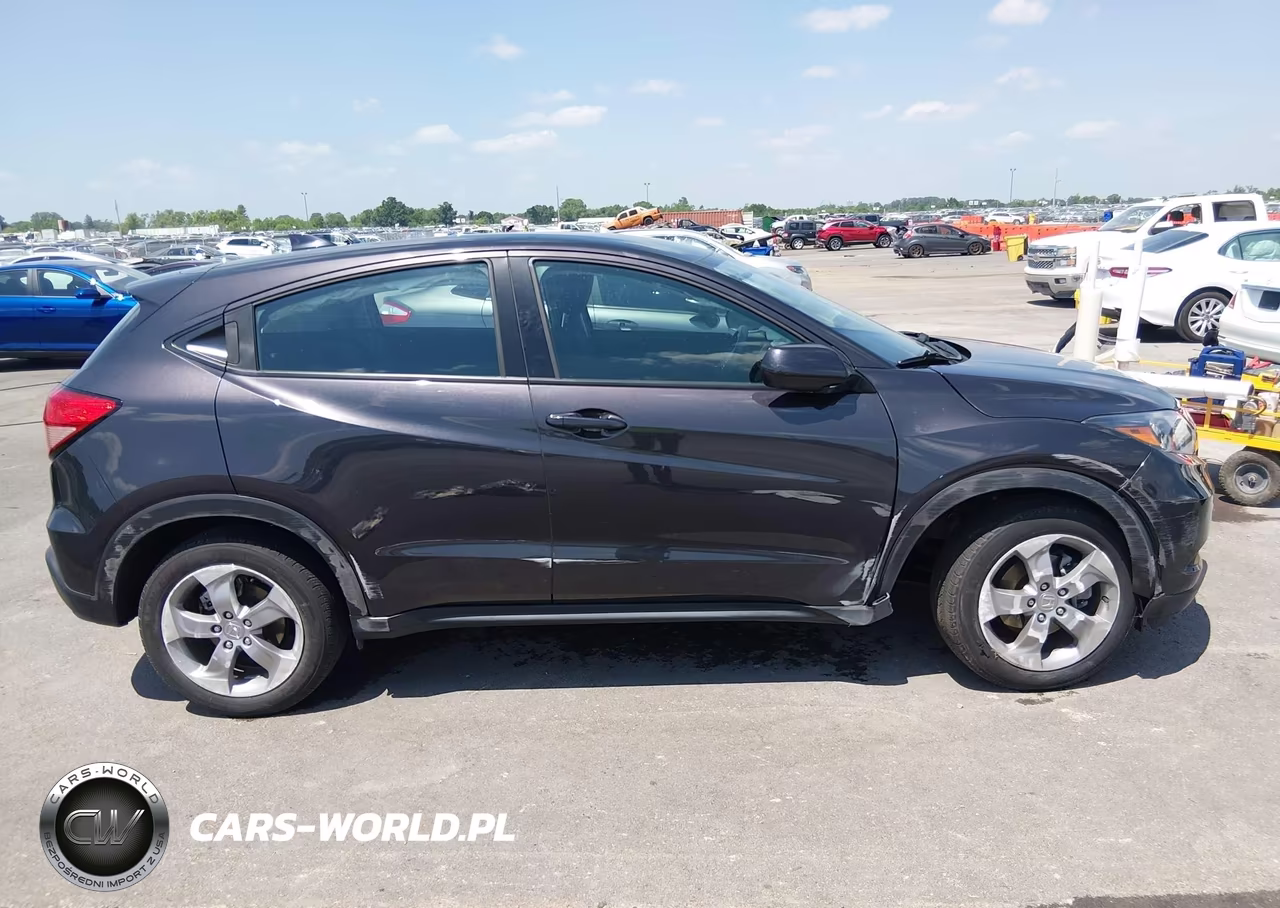 2017 Honda Hr-V Lx VIN:3CZRU6H32HG704621 - 6