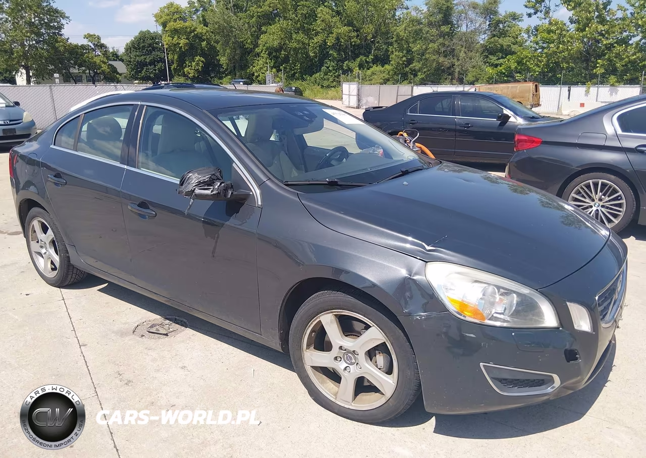 2012 Volvo S60 T5-T5 W-Moonroof