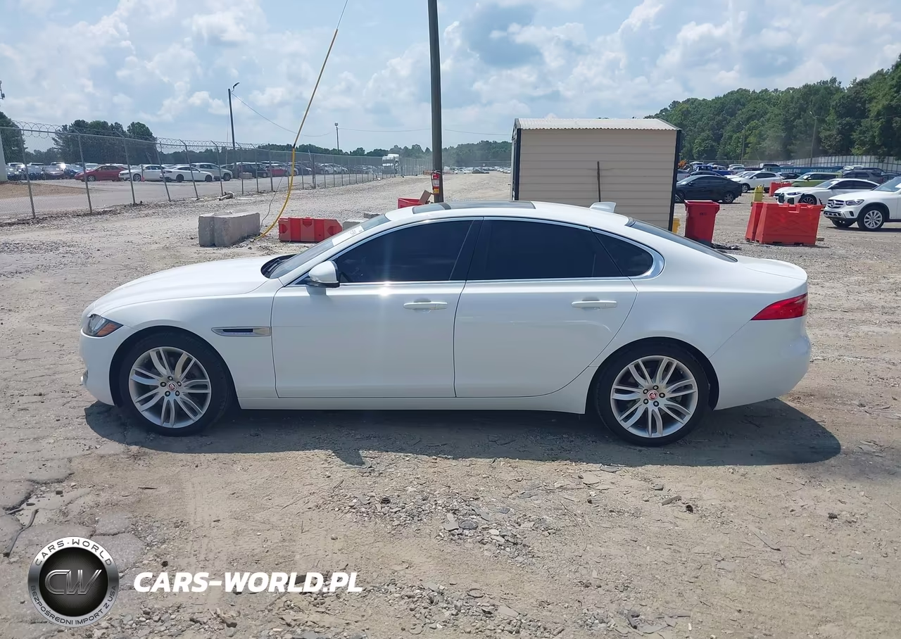 2017 Jaguar Xf 35T Prestige VIN:SAJBK4BVXHCY44125 - 14