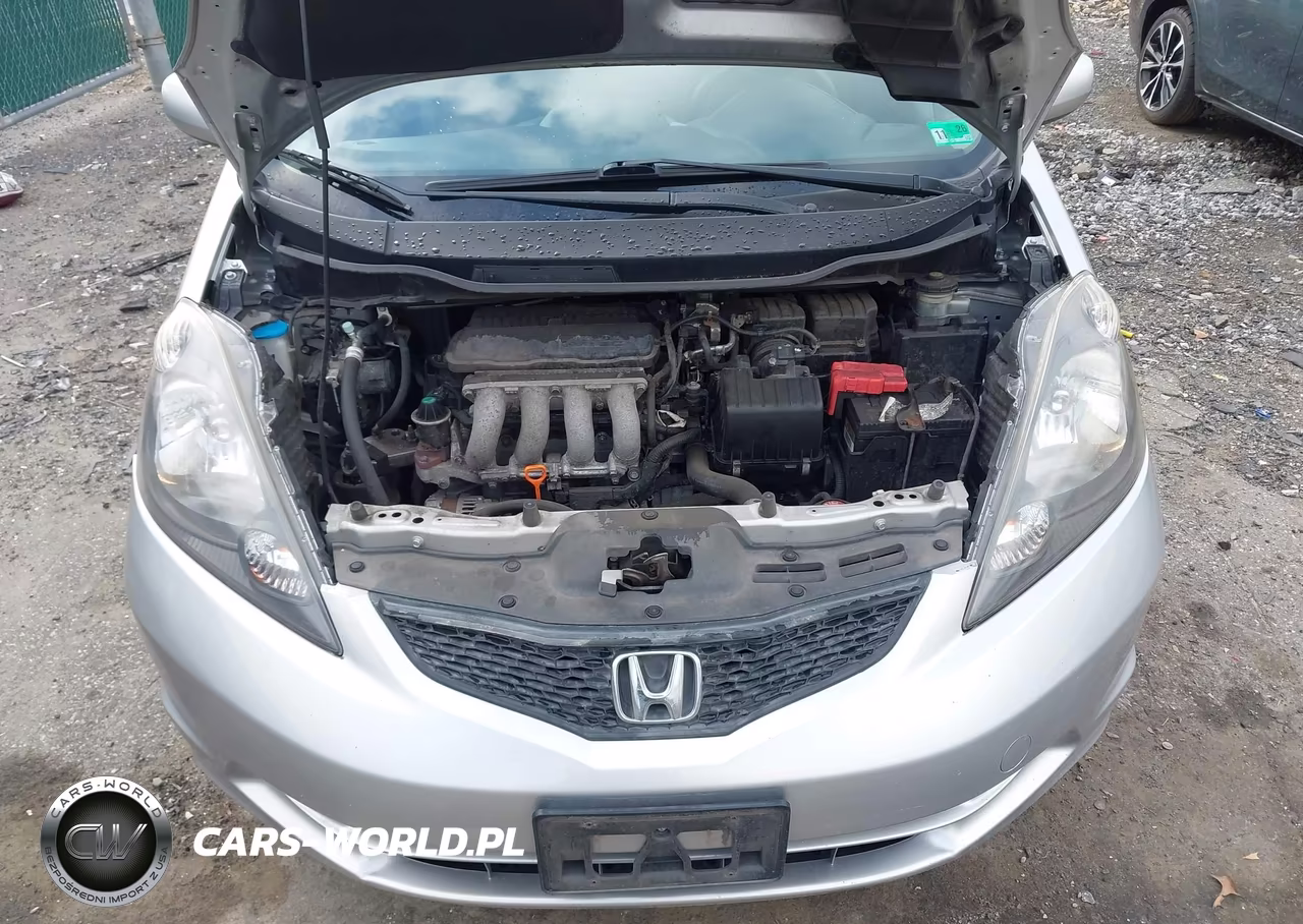 2013 Honda Fit VIN:JHMGE8H39DC032509 - 10