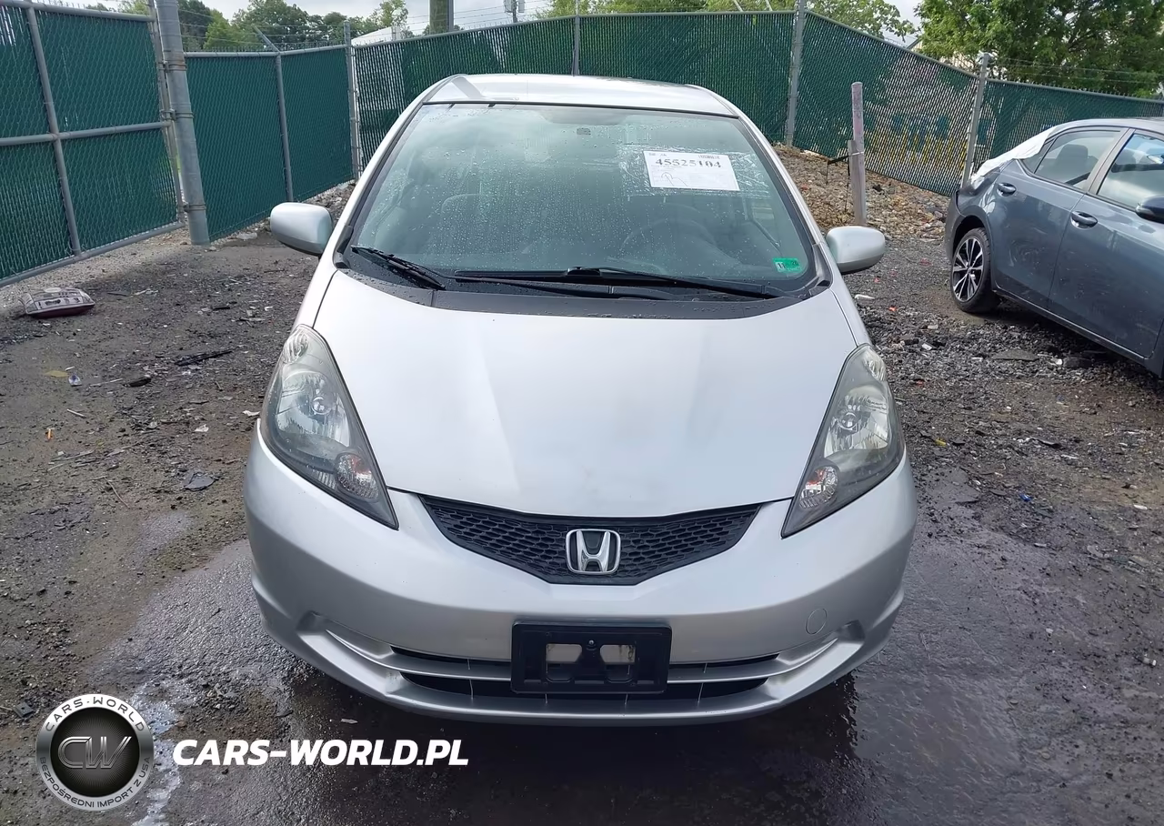 2013 Honda Fit VIN:JHMGE8H39DC032509 - 12