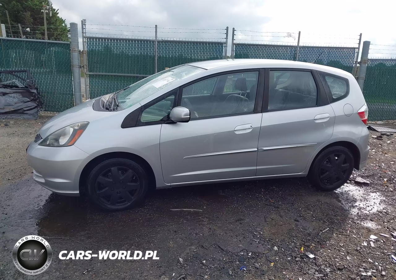 2013 Honda Fit VIN:JHMGE8H39DC032509 - 14