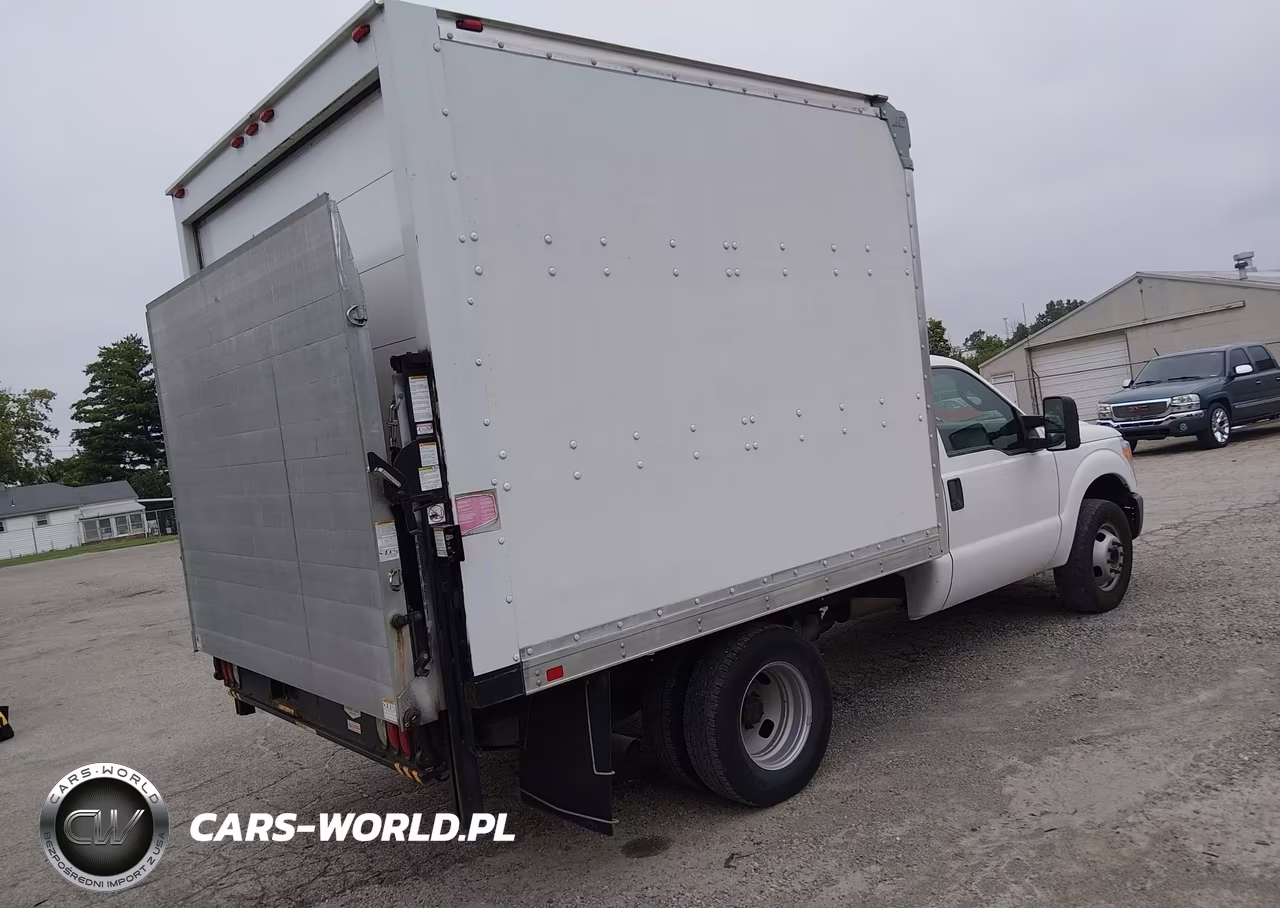 2016 Ford F-350 Chassis Xl-Xlt VIN:1FDRF3G63GEC88008 - 4
