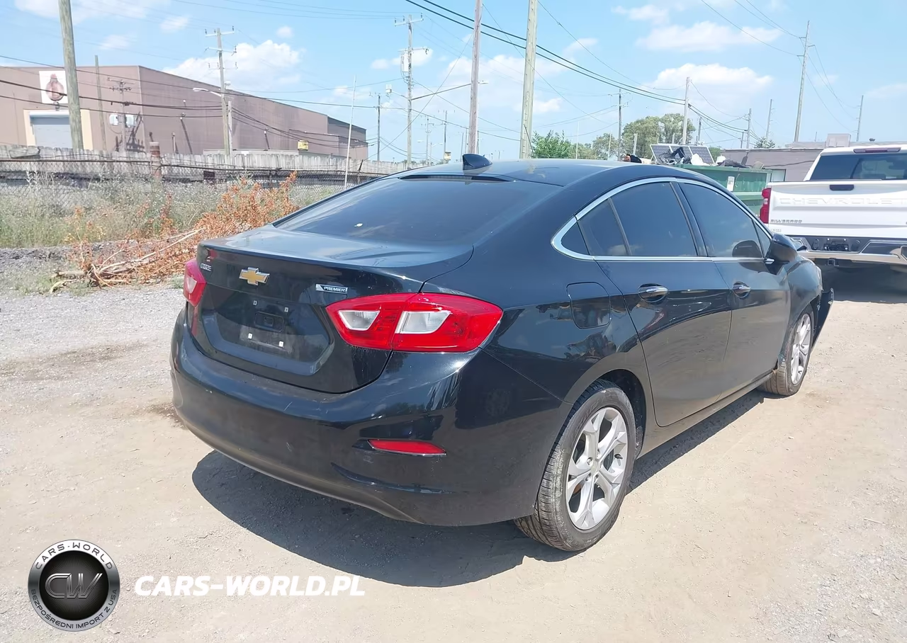 2017 Chevrolet Cruze Premier Auto VIN:1G1BF5SM8H7106700 - 4