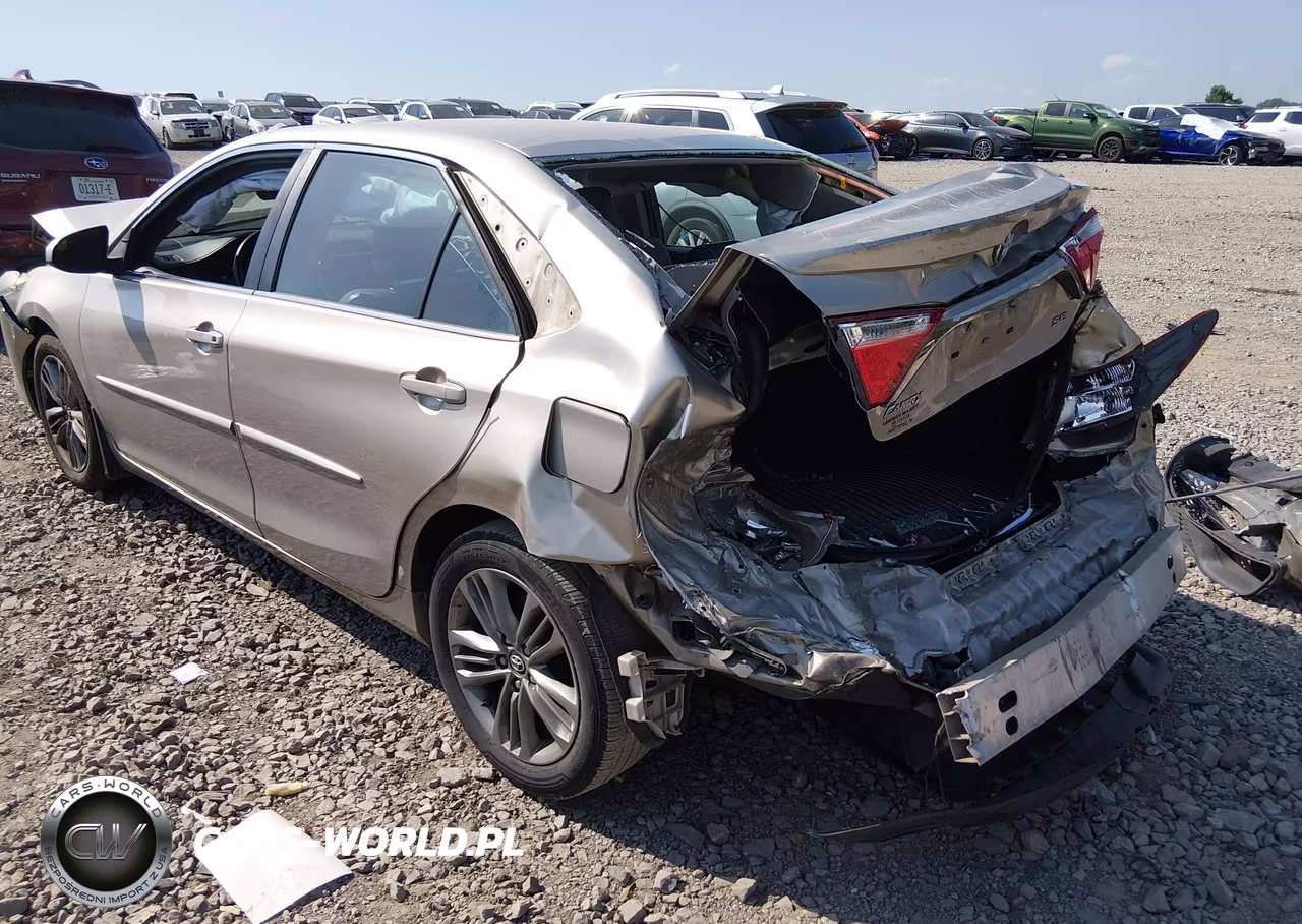 2017 Toyota Camry Se VIN:4T1BF1FK6HU744983 - 3