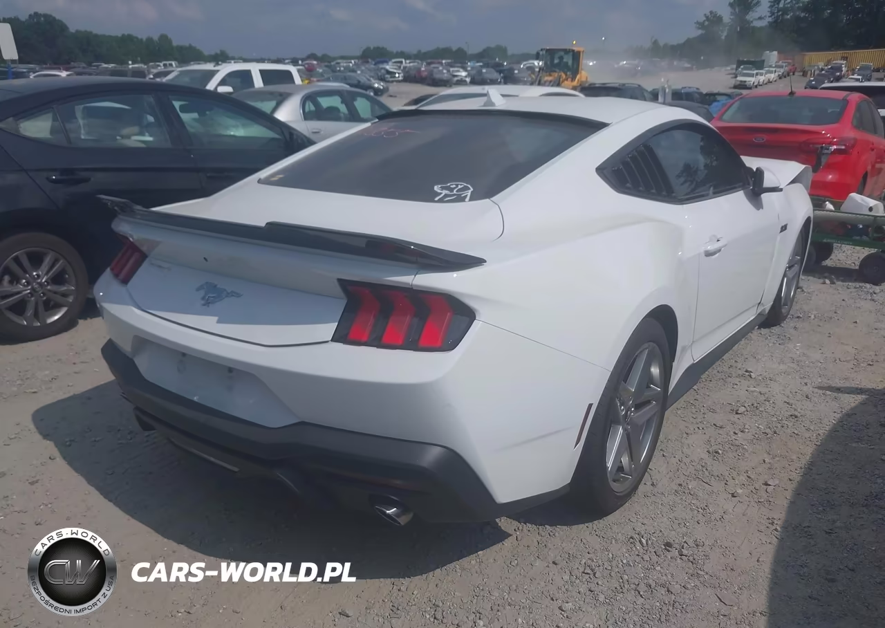 2024 Ford Mustang Ecoboost Premium Fastback VIN:1FA6P8TH8R5121855 - 4