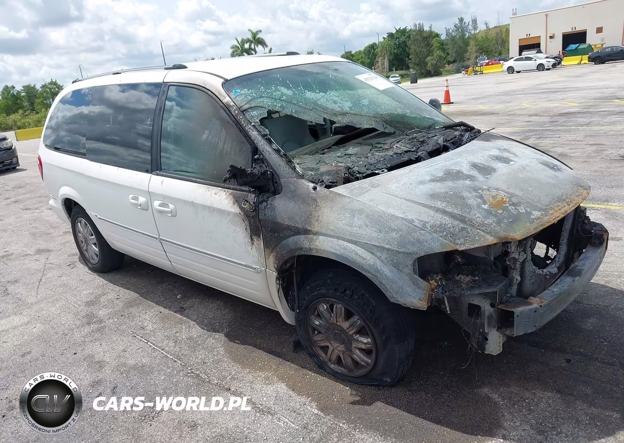 2005 Chrysler Town & Country Limited