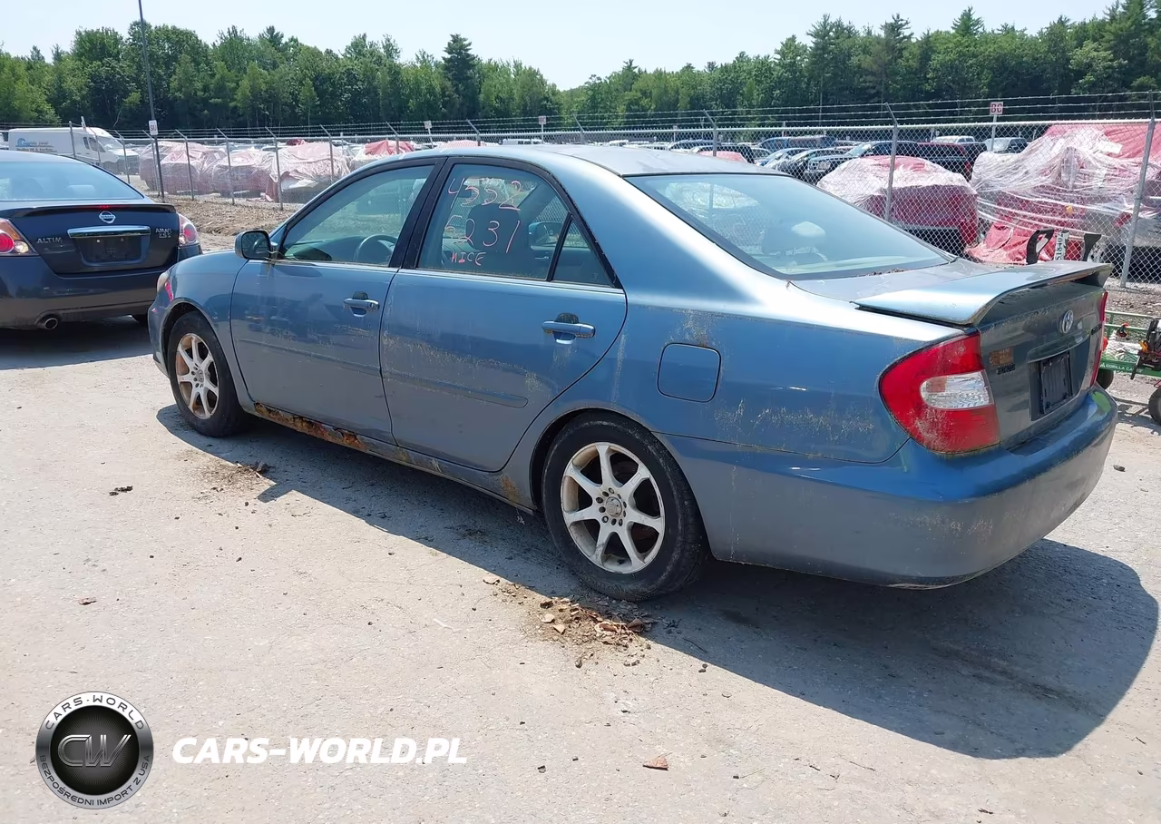 2002 Toyota Camry Se VIN:4T1BE32K82U551696 - 3