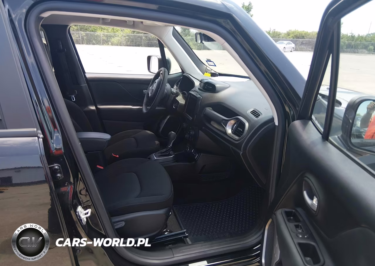 2023 Jeep Renegade Latitude 4X4 VIN:ZACNJDB12PPP70539 - 5