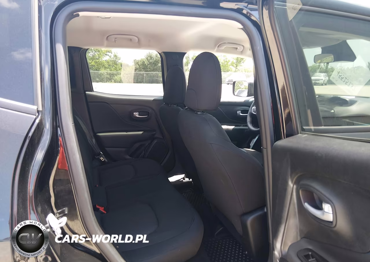 2023 Jeep Renegade Latitude 4X4 VIN:ZACNJDB12PPP70539 - 8