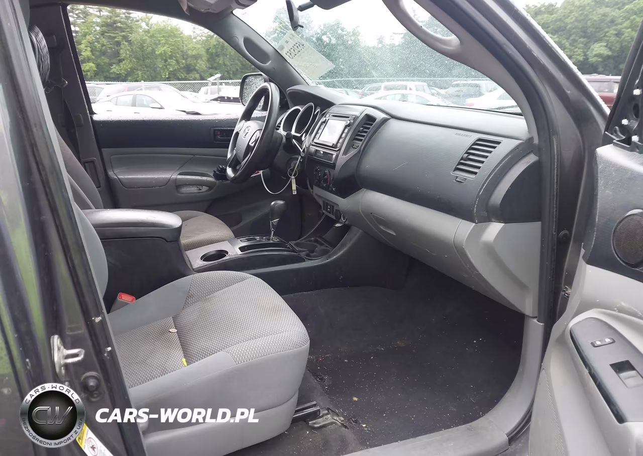 2015 Toyota Tacoma VIN:5TFUX4EN3FX032904 - 5