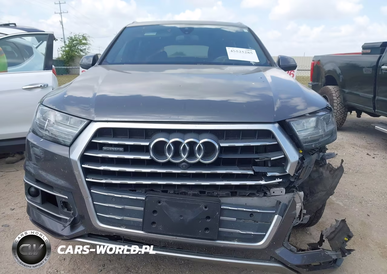 2018 Audi Q7 3.0T Premium VIN:WA1VAAF71JD038631 - 13