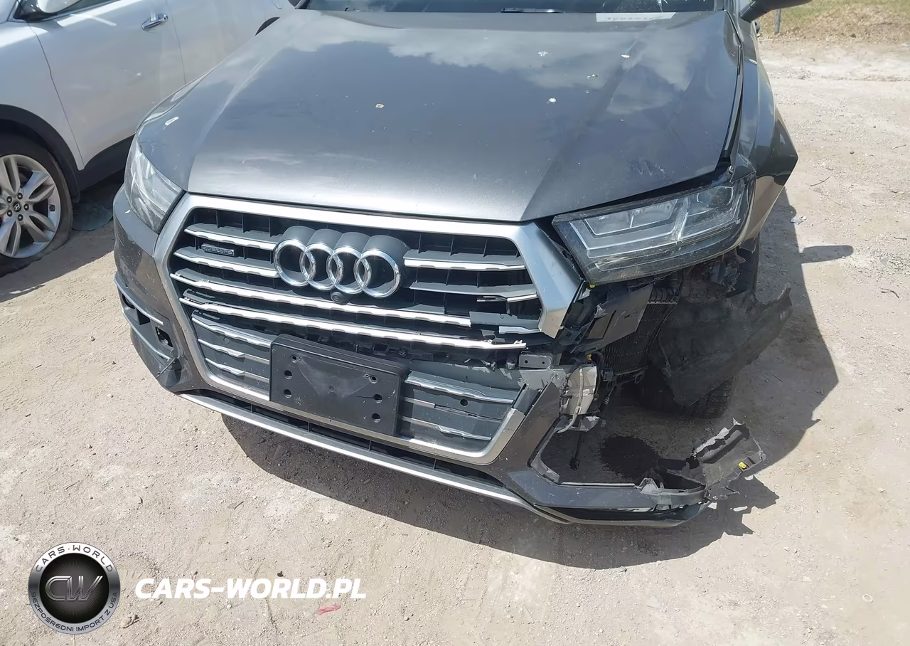 2018 Audi Q7 3.0T Premium VIN:WA1VAAF71JD038631 - 6