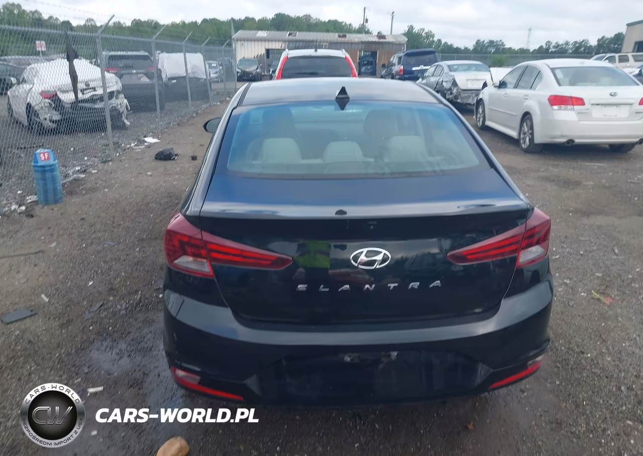 2019 Hyundai Elantra Sel VIN:5NPD84LF7KH439221 - 16