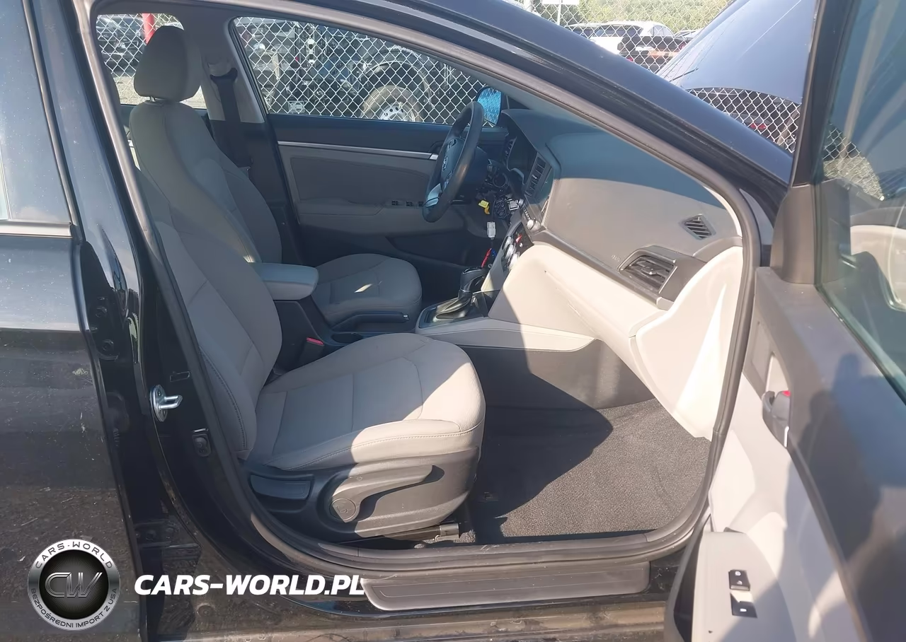 2019 Hyundai Elantra Sel VIN:5NPD84LF7KH439221 - 5