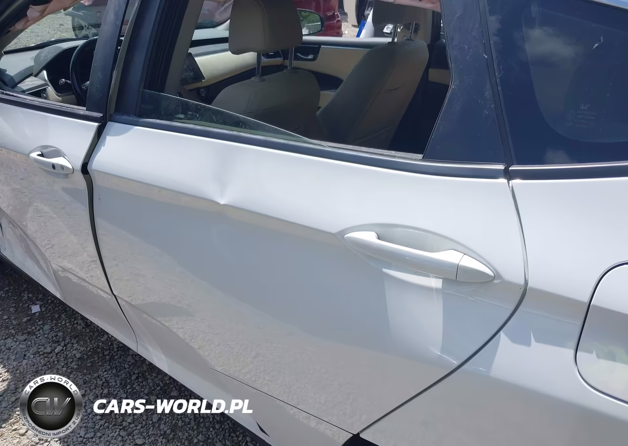 2018 Honda Clarity Plug-In Hybrid Touring VIN:JHMZC5F33JC020819 - 20