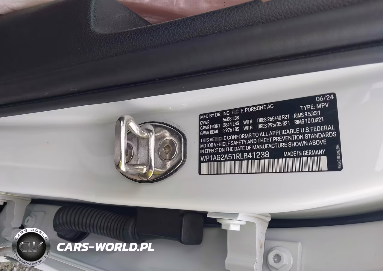 2024 Porsche Macan S VIN:WP1AG2A51RLB41238 - 9
