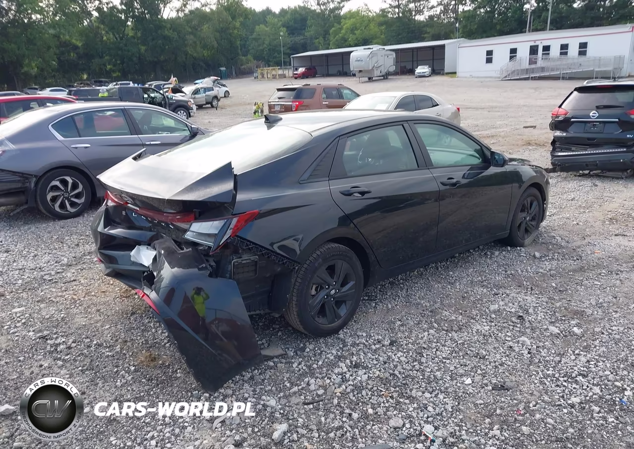 2021 Hyundai Elantra Sel VIN:KMHLM4AG5MU102358 - 4
