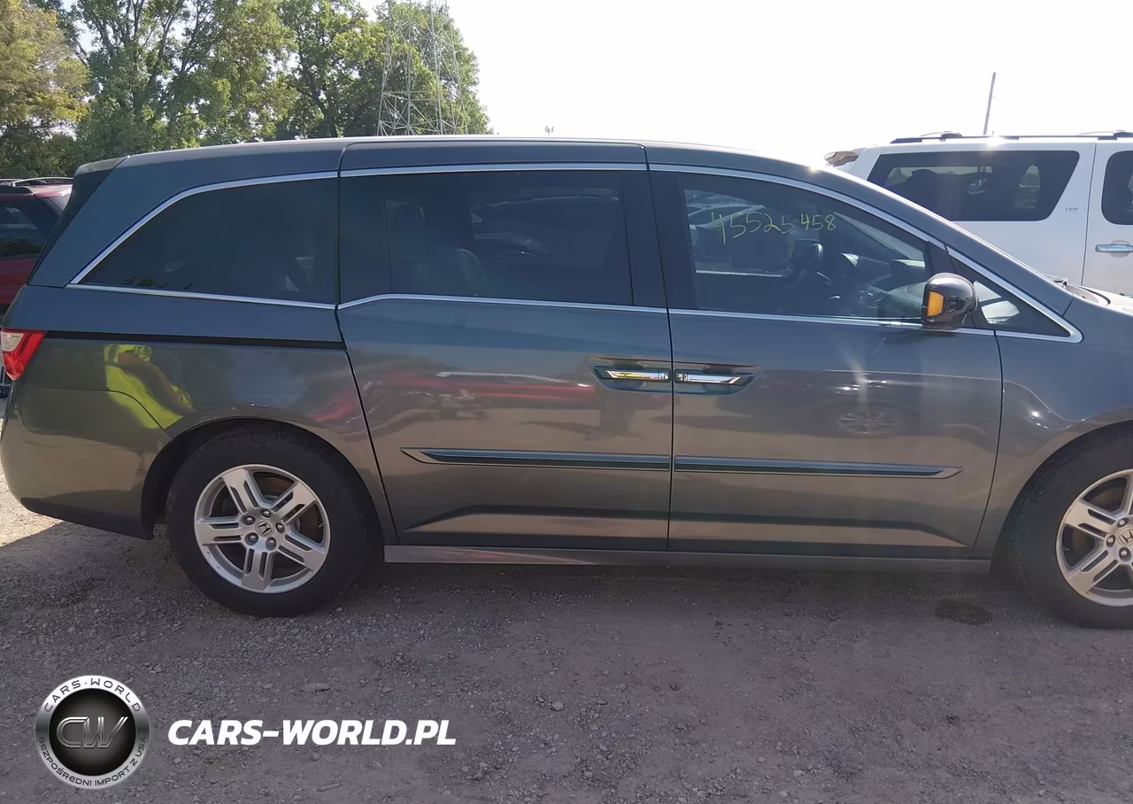 2013 Honda Odyssey Touring-Touring Elite VIN:5FNRL5H95DB006964 - 13