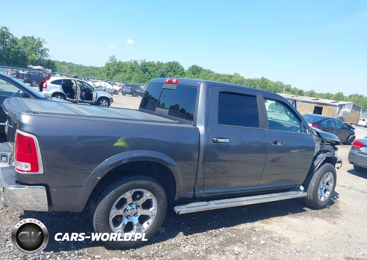 2016 Ram 1500 Laramie VIN:1C6RR7NM1GS255229 - 14