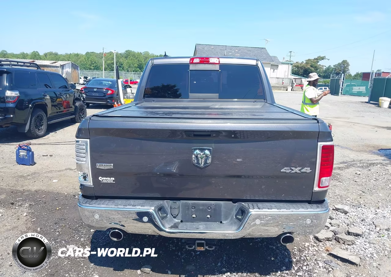 2016 Ram 1500 Laramie VIN:1C6RR7NM1GS255229 - 17