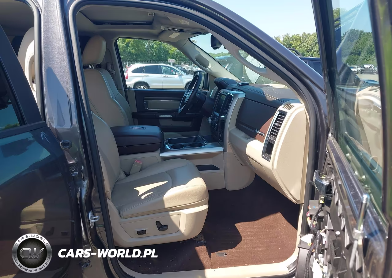 2016 Ram 1500 Laramie VIN:1C6RR7NM1GS255229 - 5